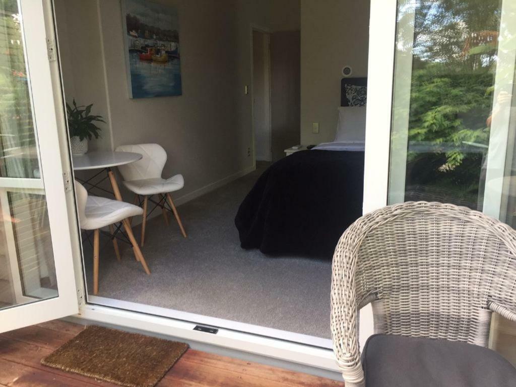 Kereru Cottage Russell - James Cook Apartment Exterior photo